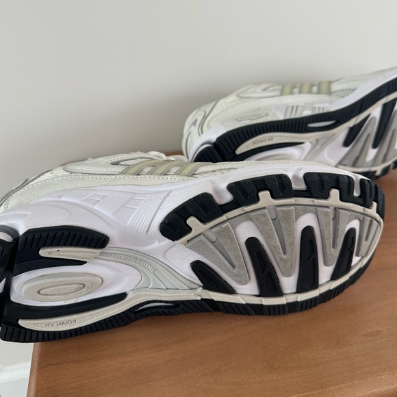 Adidas Response CL Tennis Shoes - Picture 11 of 13